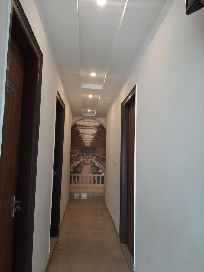Hotel Hollywood Zirakpur Exterior photo