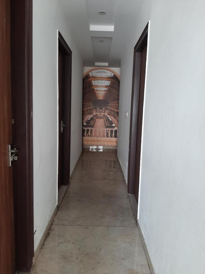 Hotel Hollywood Zirakpur Exterior photo
